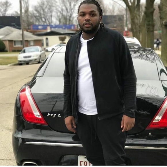 Profile Picture of Marcus Everett (@marcus_22) on Poshmark