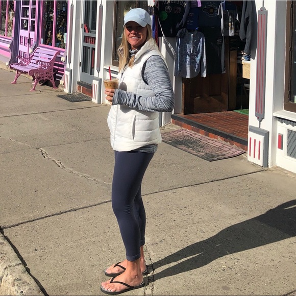 Profile Picture of Jenny Yoder (@jenny_138) on Poshmark