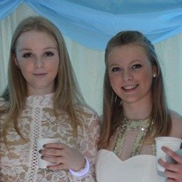 Profile Picture of Vicky Watson (@vickywatsonn) on Twitter