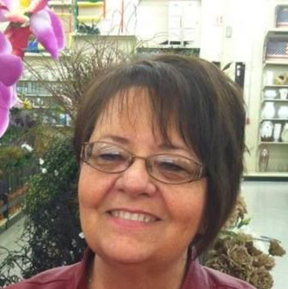 Profile Picture of Penny Horrall (@p_horrall) on Poshmark