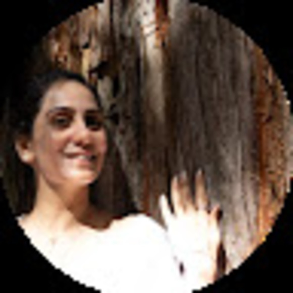 Profile Picture of Leila Mesbahi (@leilamesbahi) on Poshmark