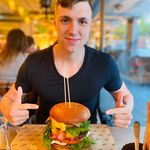 Profile Picture of Robin | Burgers & Fries (@burgarrobin) on Instagram
