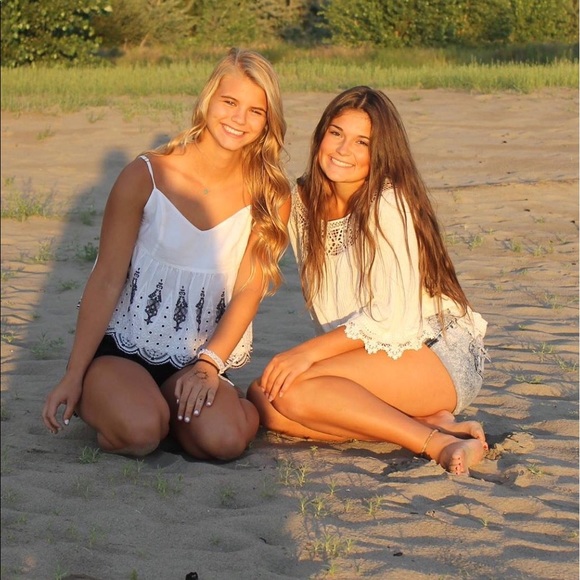 Profile Picture of Ashley Scherbenske (@ashleyscherb) on Poshmark