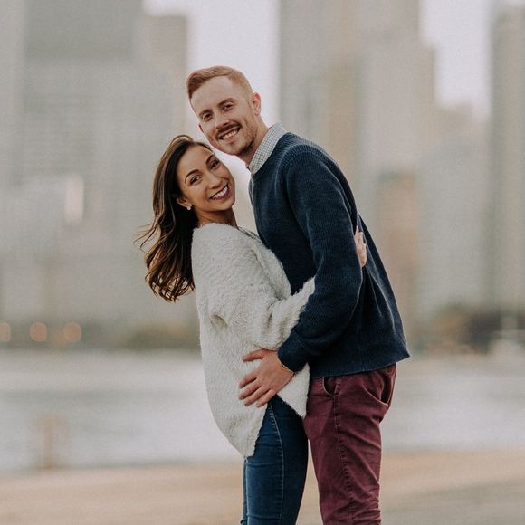 Profile Picture of Allie Kratowicz (@alliekratowicz) on Poshmark