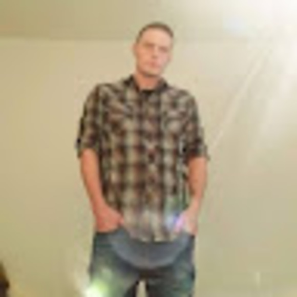 Profile Picture of Brandon Chowning (@brandonchowning) on Poshmark