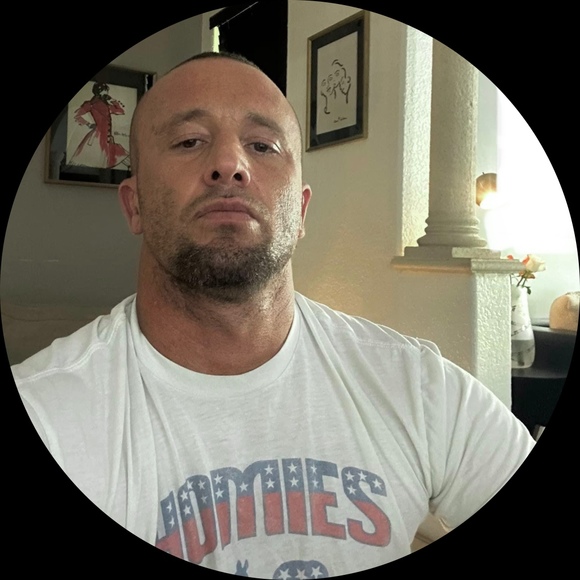 Profile Picture of Bryan patrick Shea (@bryanshea125) on Poshmark