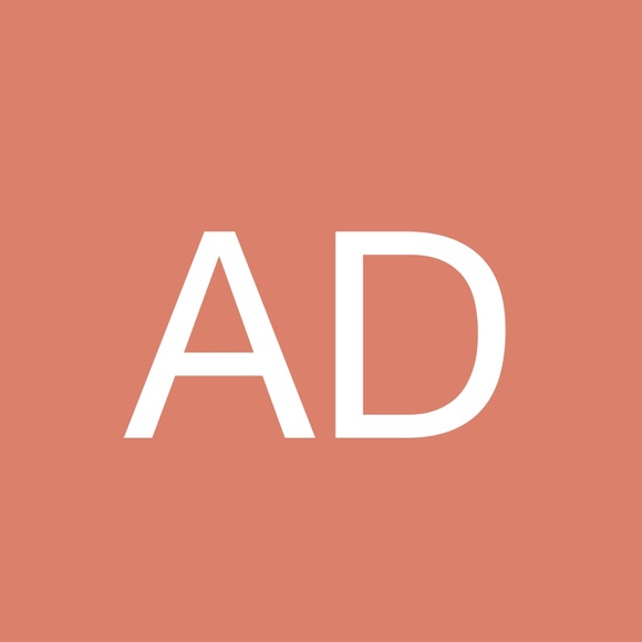 Profile Picture of Angela Degenhardt (@adeggie) on Poshmark