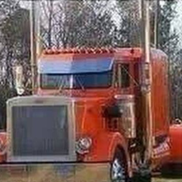 Profile Picture of Richard Niver (@richardniver) on Poshmark