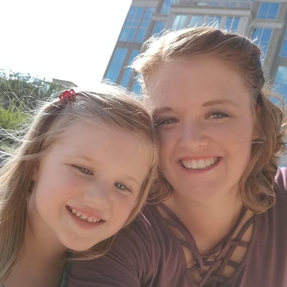 Andrea Routon - Poshmark Profile Picture of Andrea Routon (@andrearouton) on Poshmark