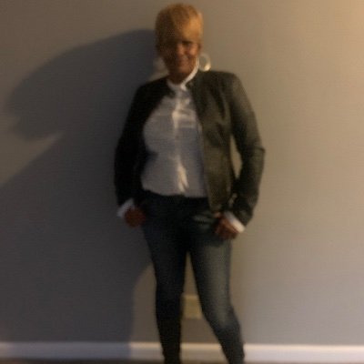 Profile Picture of Serena Bushrod (@mzbushrod) on Twitter