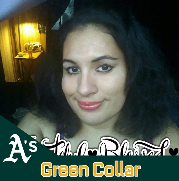 Profile Picture of Lorenza Davison (@lorenzamend) on Poshmark