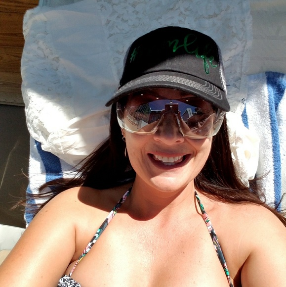 Profile Picture of Jennifer Romero (@jsr1226) on Poshmark