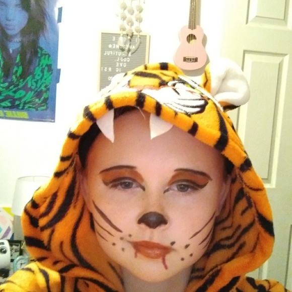 Profile Picture of Taylor Blevins (@taylor_figets) on Poshmark
