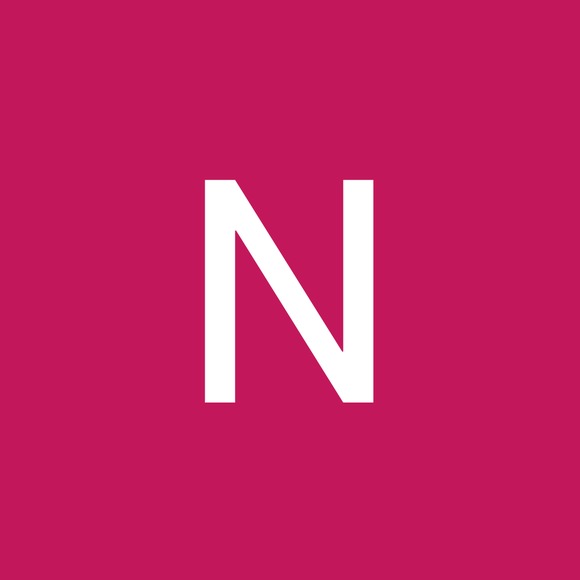 Profile Picture of Nicole Henneforth (@n_henneforth) on Poshmark