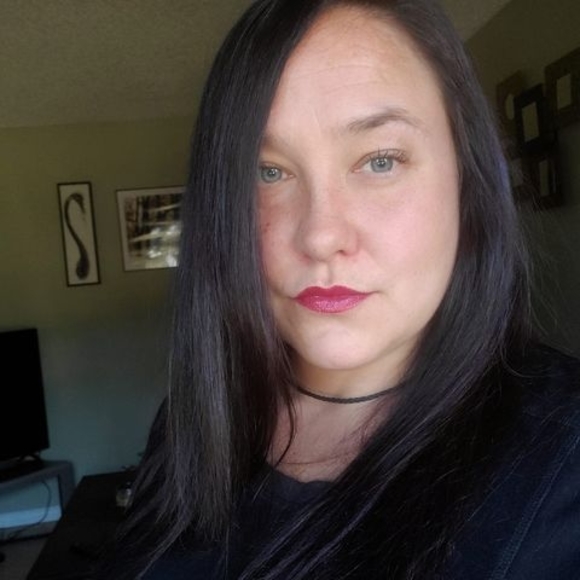 Profile Picture of Amanda Scanland (@scanlanda) on Poshmark