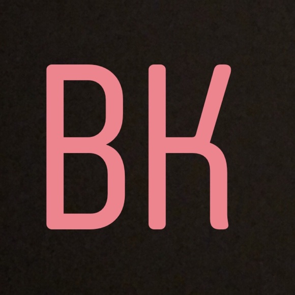 Bailey Kray - Poshmark Profile Picture of Bailey Kray (@baileykray) on Poshmark