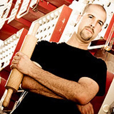 Profile Picture of Brian Haskell (@RetroCakeGuy) on Twitter