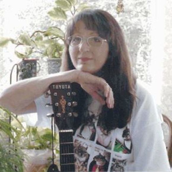 Profile Picture of Anita Rosinola (@squirrel66) on Poshmark