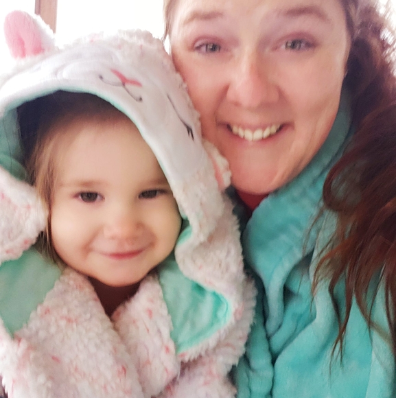 Profile Picture of Katelyn Burch (@katelyn_burch) on Poshmark