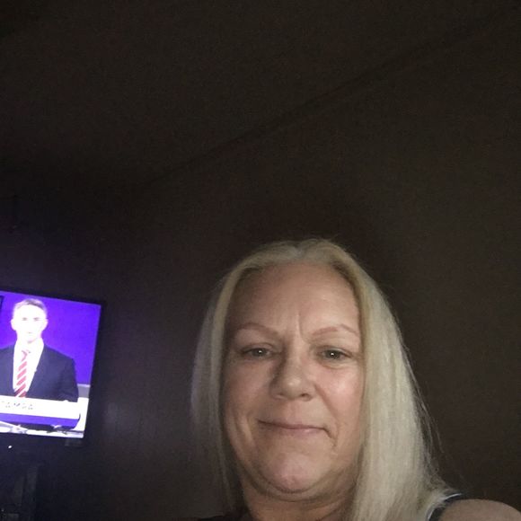 Profile Picture of Dina Capozzi (@capozzdina) on Poshmark