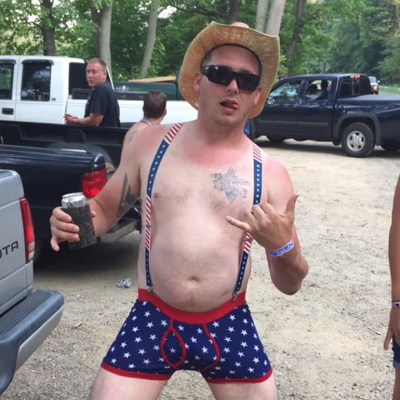 Profile Picture of Billy Garkey (@bgarkey) on Poshmark