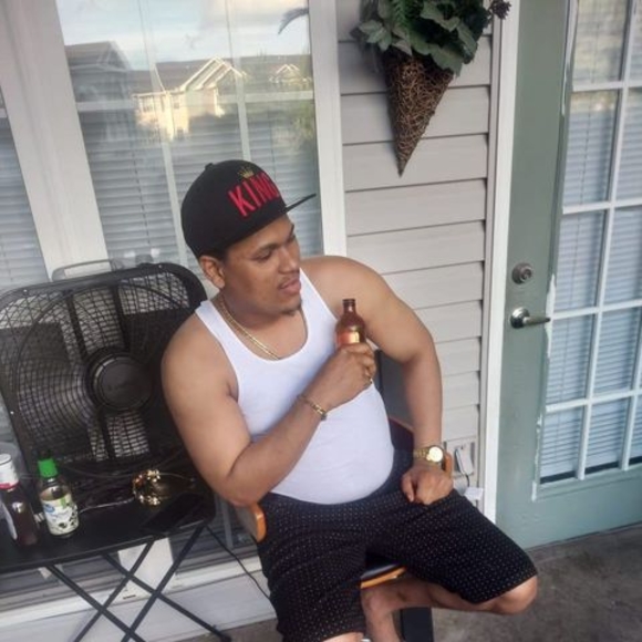 Profile Picture of Paul Tony (@3475304814) on Poshmark