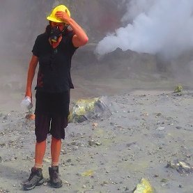 Profile Picture of Jeannie Curtis (@VolcanoJeannie) on Twitter