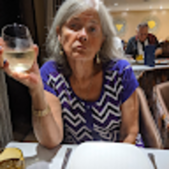 Profile Picture of Cynthia Andriola (@cjandriola) on Poshmark