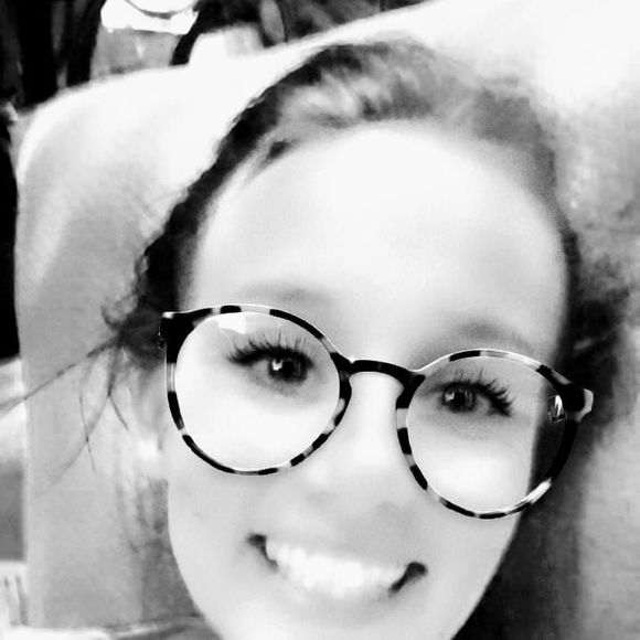 Profile Picture of Daniela Smith (@smith99) on Poshmark