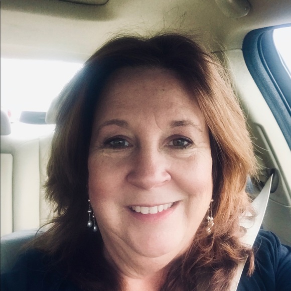 Profile Picture of Cheryl Mirth (@cmirth) on Poshmark