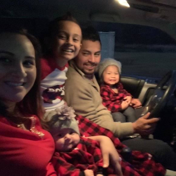 Profile Picture of Jasmine Mota martinez (@motajazzi10) on Poshmark