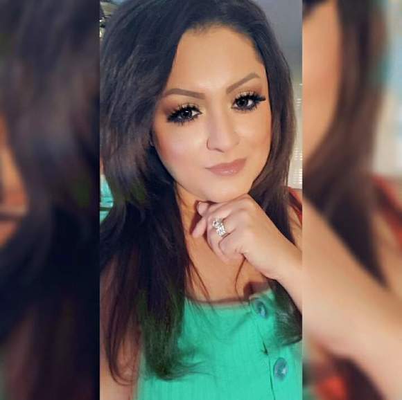 Yesenia Favela - Poshmark Profile Picture of Yesenia Favela (@favela2786) on Poshmark