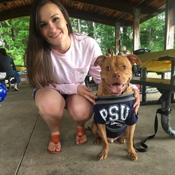 Profile Picture of Lauren Hammerman (@laurenhammerrr) on Poshmark