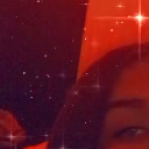 Profile Picture of Amirah Galindo (@amirah_b_swavy) on Poshmark