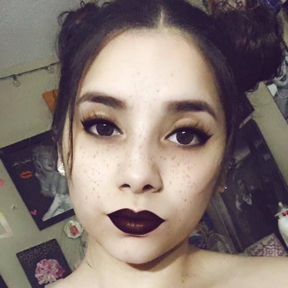 Profile Picture of Janet Zavala (@zavalajanet142) on Poshmark