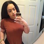 Profile Picture of I will follow you back (@maryjohnhot) on Instagram