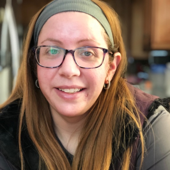 Profile Picture of Mirta Polotski (@mirtaep) on Poshmark