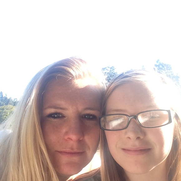 Profile Picture of Jessica Hennings (@tankers) on Poshmark