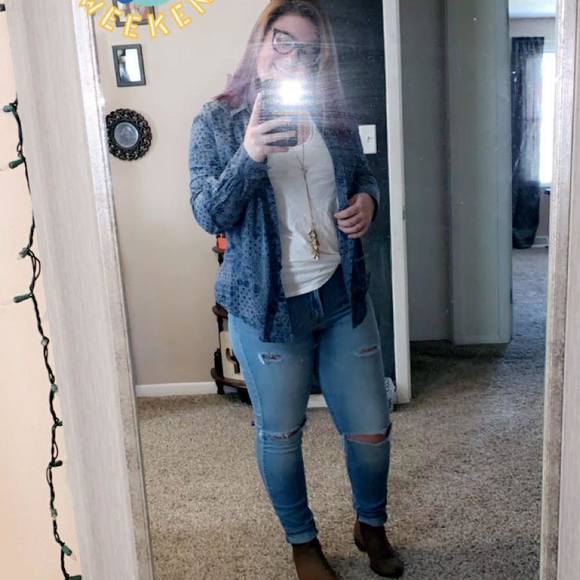 Profile Picture of Alexus Lucas (@alexus_lucas) on Poshmark
