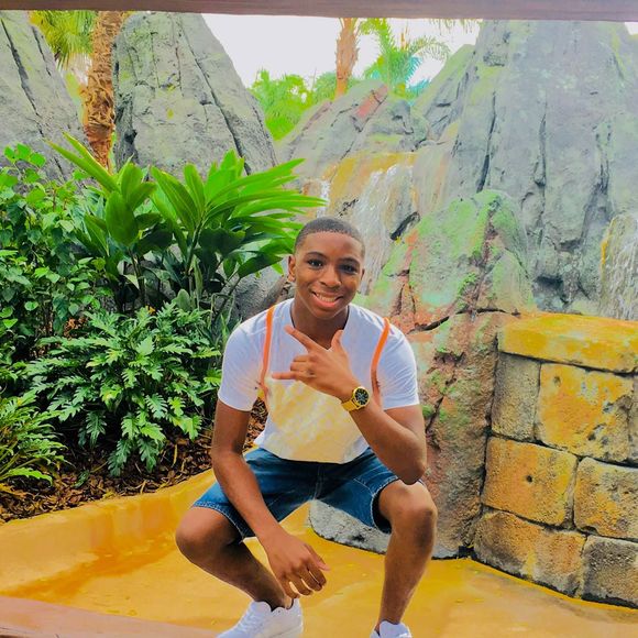 Profile Picture of Isaiah Isaiah (@isaiahpoppyj) on Poshmark