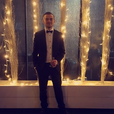 Profile Picture of Chris Hood (@chris_hoodie) on Twitter
