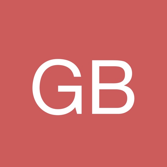 Profile Picture of Gabriella Busa (@gbusa) on Poshmark