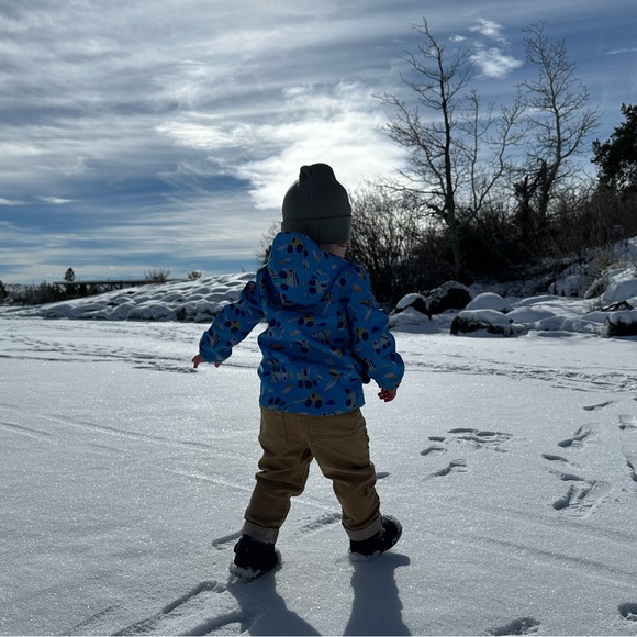 Profile Picture of Iris Lyons (@irislyo) on Poshmark