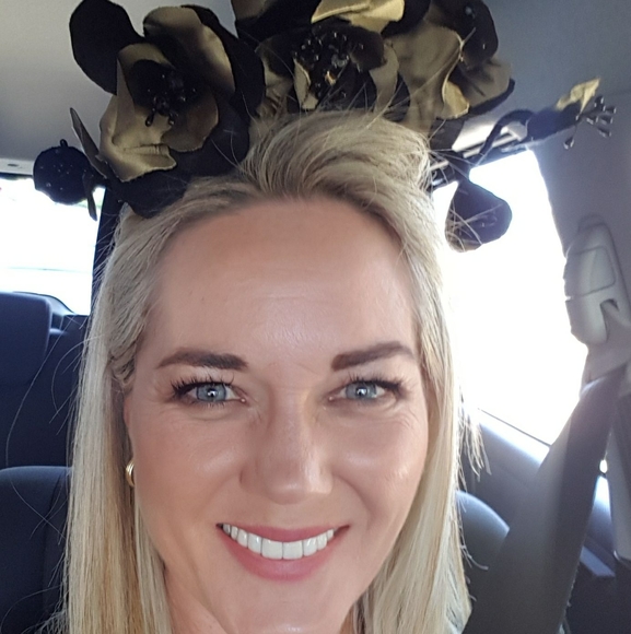 Profile Picture of Kelley Hagenauer (@hagenauer) on Poshmark