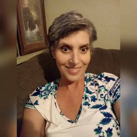 Profile Picture of Barbara Kanady (@happybluebarb) on Poshmark