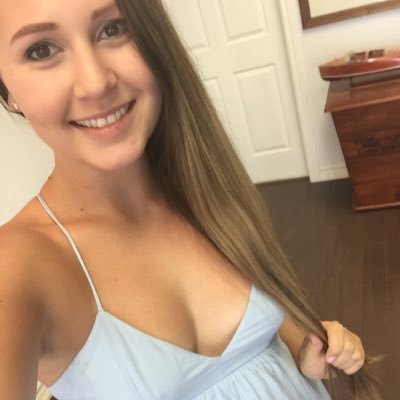 Profile Picture of Christina Logan (@ChristinaBellaL) on Twitter