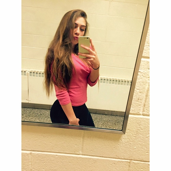Profile Picture of Julianna Lerma (@julilerma) on Poshmark