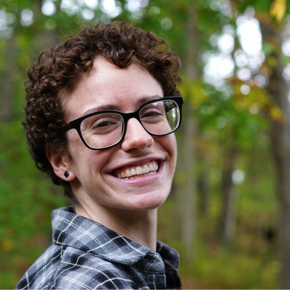 Profile Picture of Nakia Mack (@kiasclosett) on Poshmark