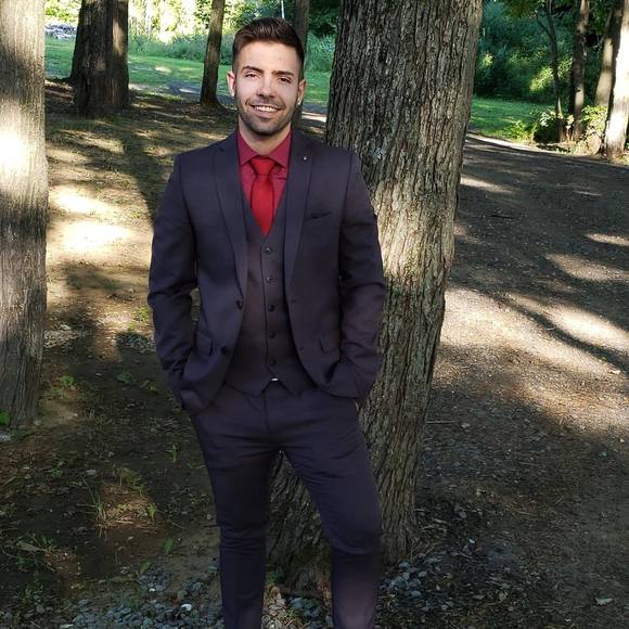 Profile Picture of Michael Taddei (@jeffex99) on Poshmark