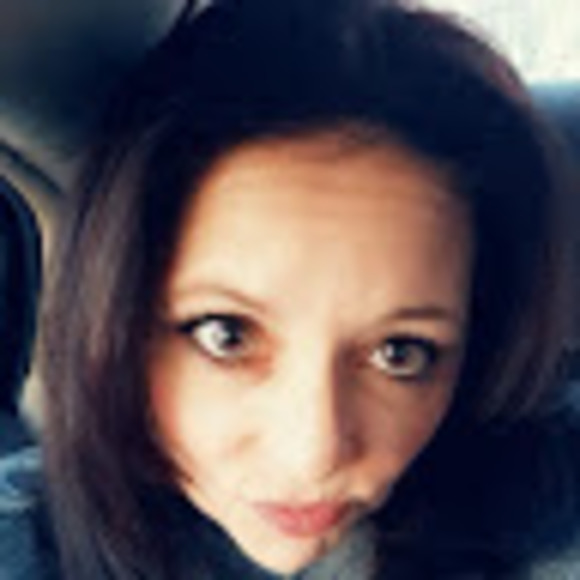 Profile Picture of Patty Philabaum (@sassygurlz597) on Poshmark